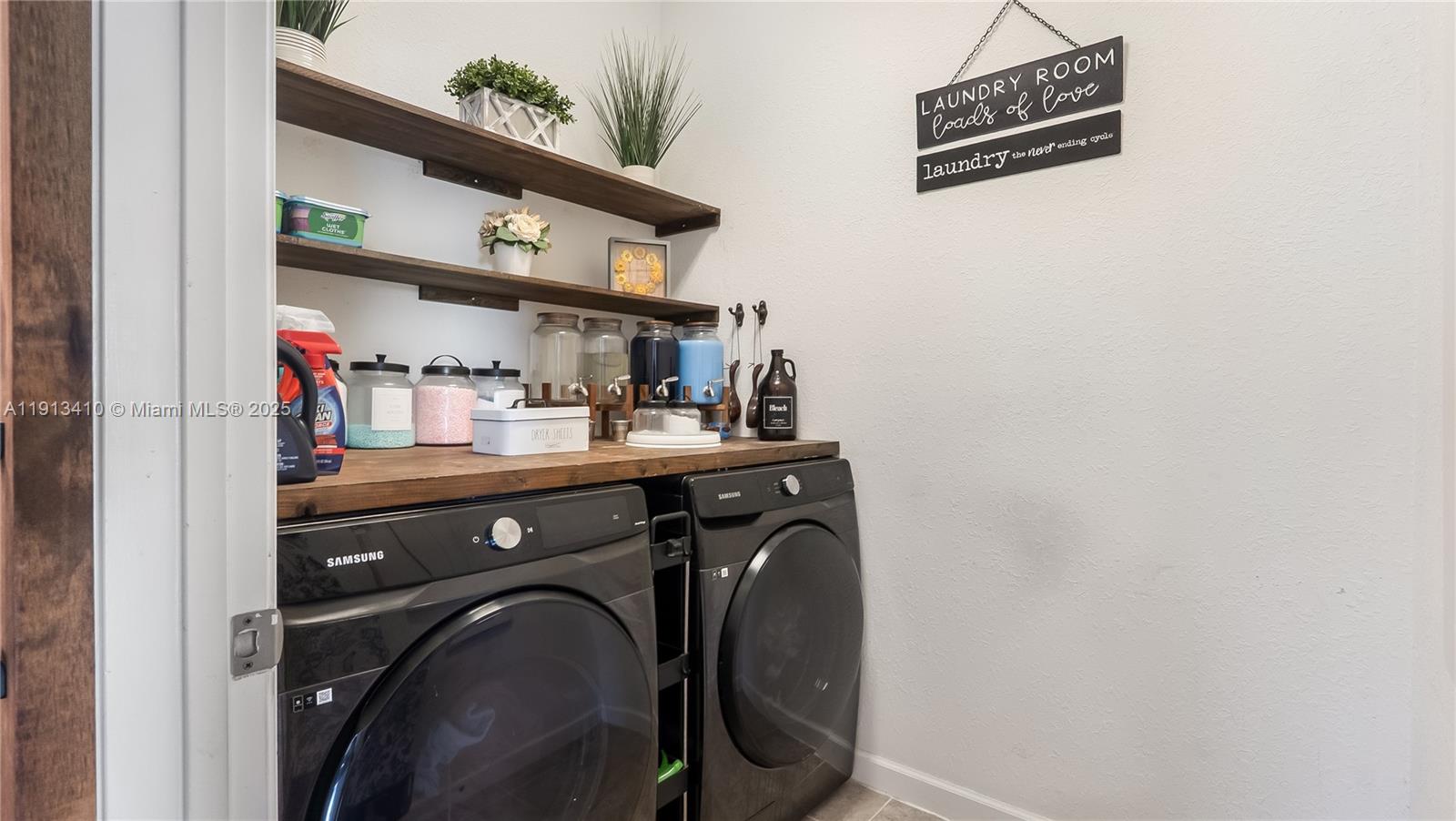 KINGMAN COMMONS - Residential