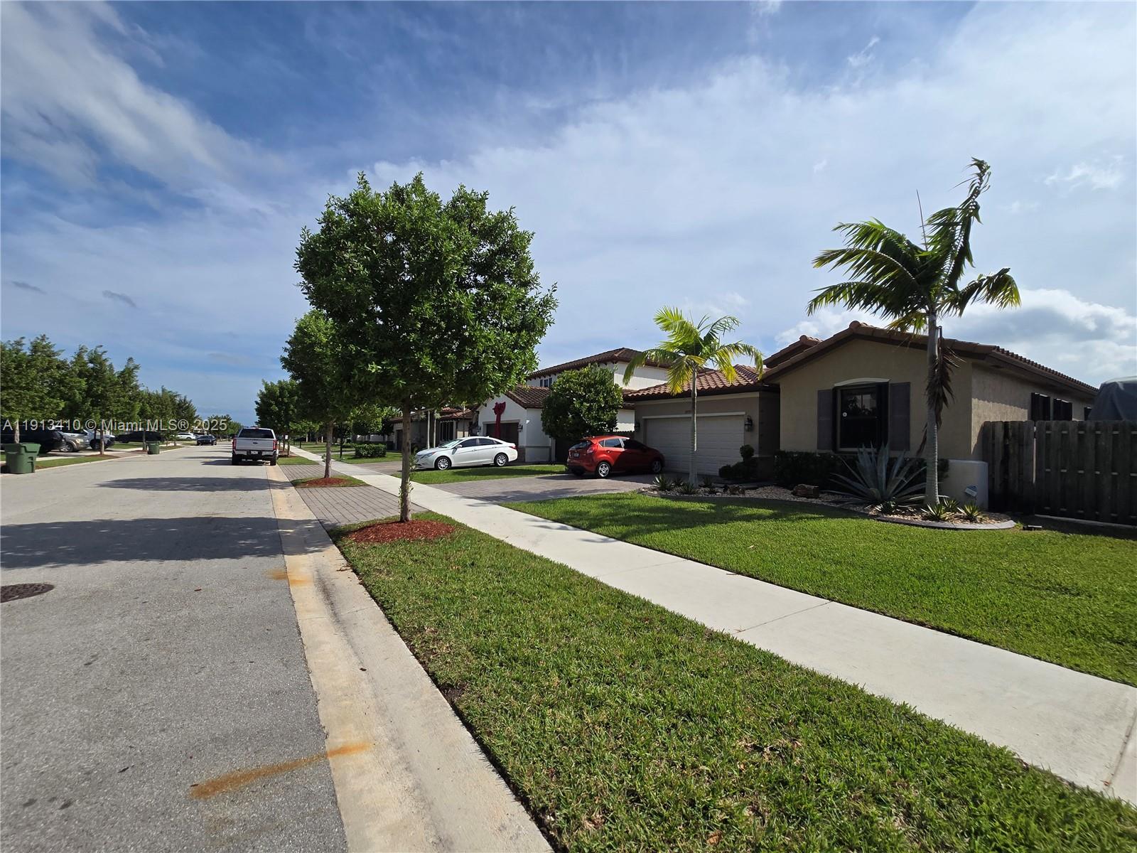 KINGMAN COMMONS - Residential