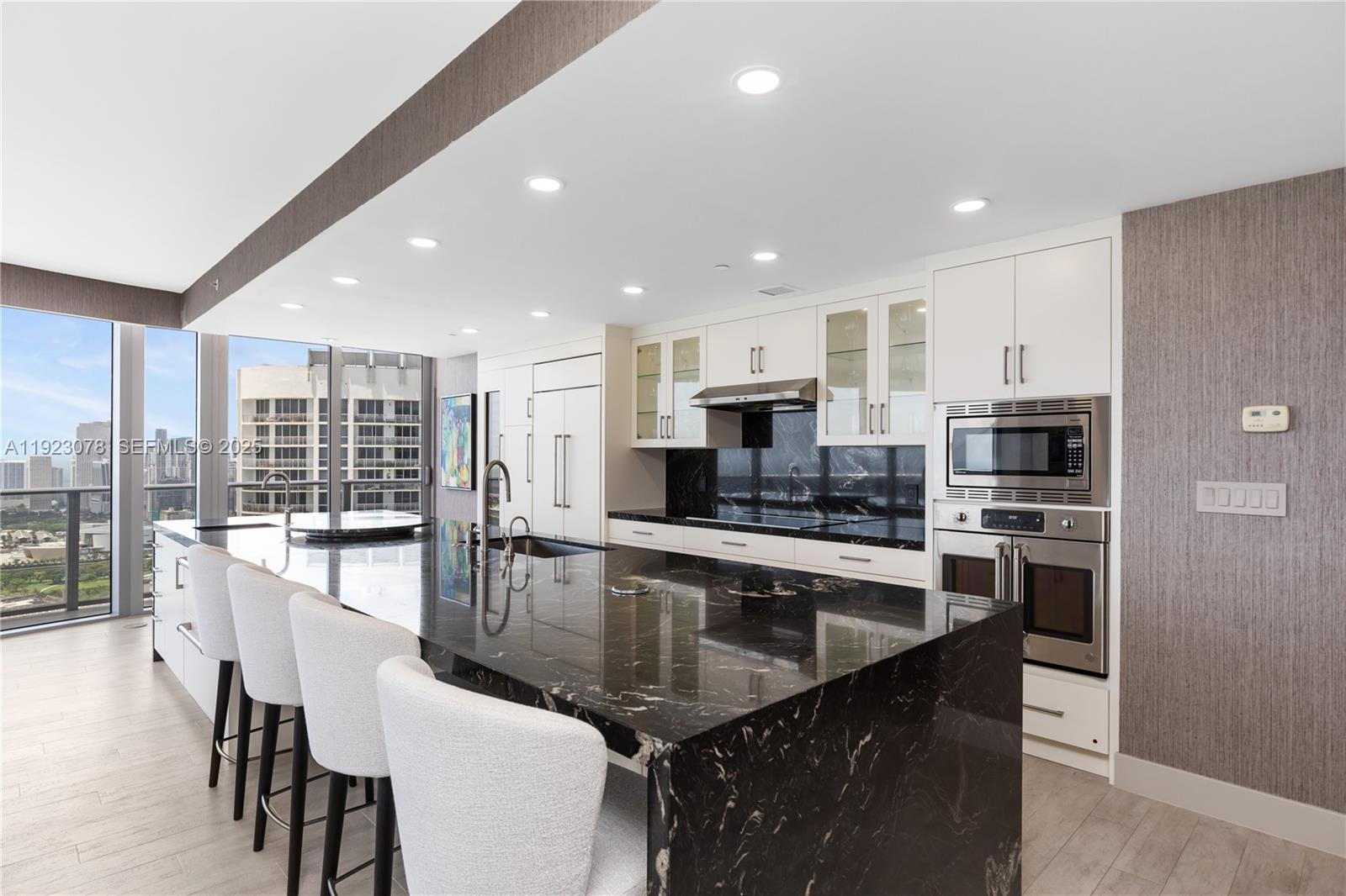 ARIA ON THE BAY CONDO - Residential