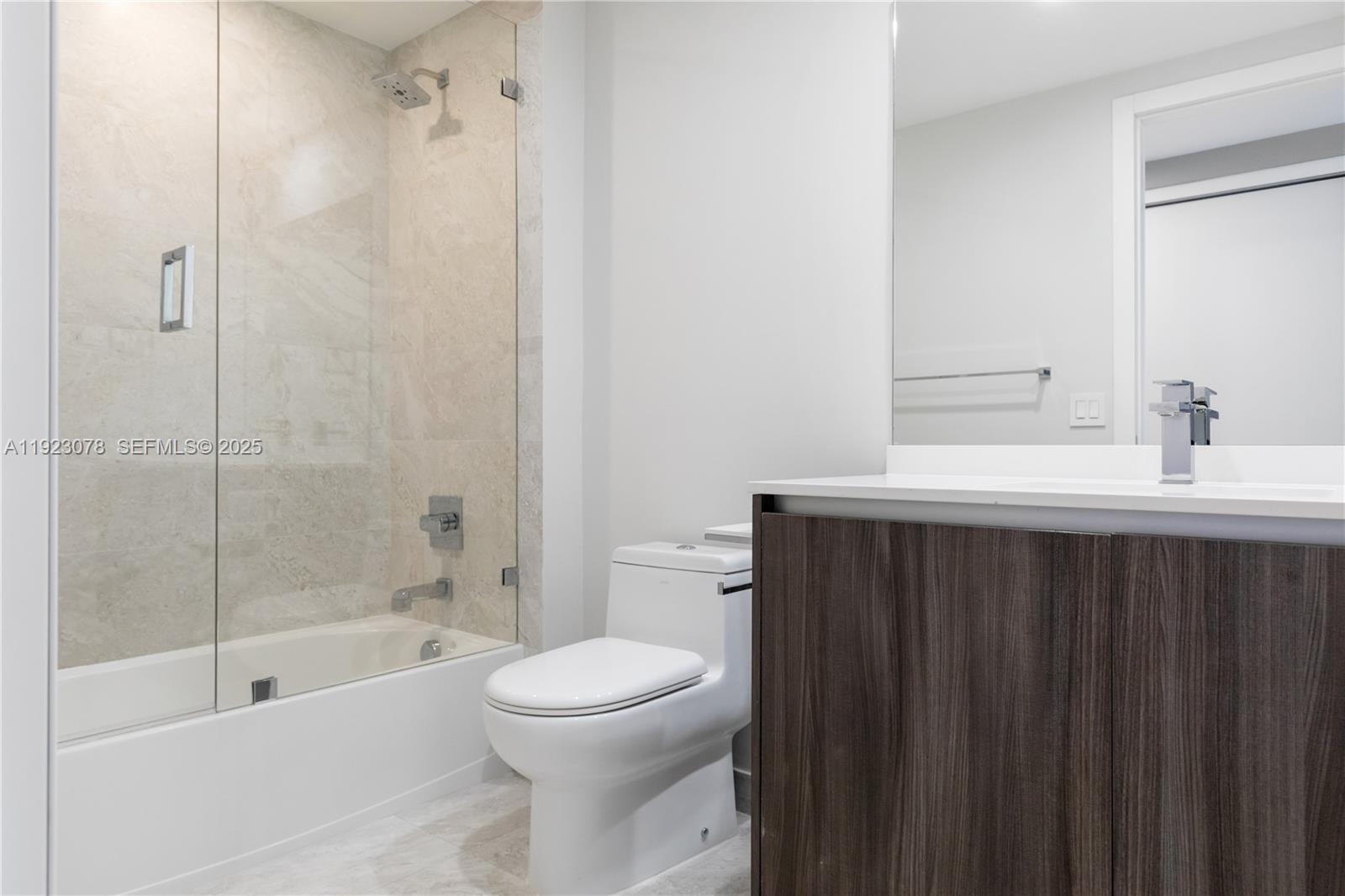 ARIA ON THE BAY CONDO - Residential