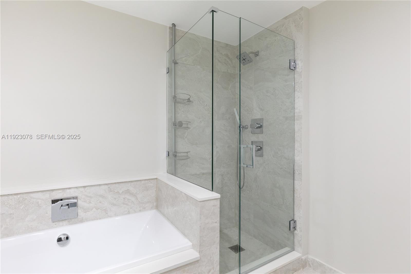 ARIA ON THE BAY CONDO - Residential