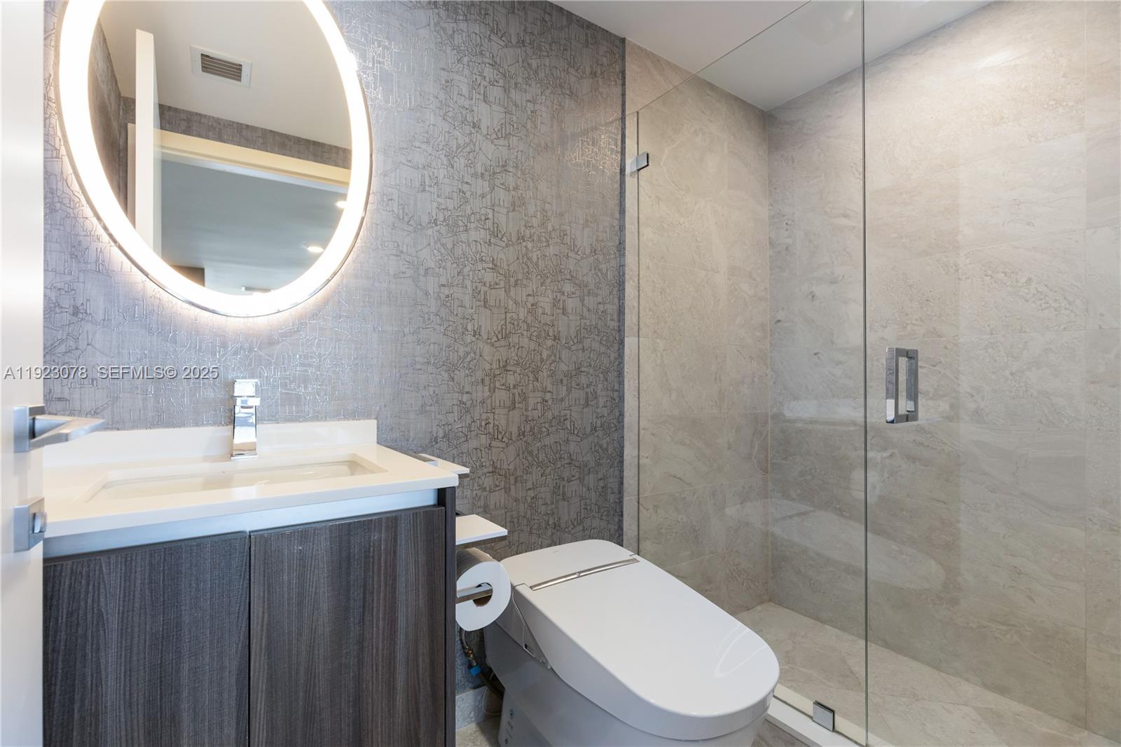 ARIA ON THE BAY CONDO - Residential