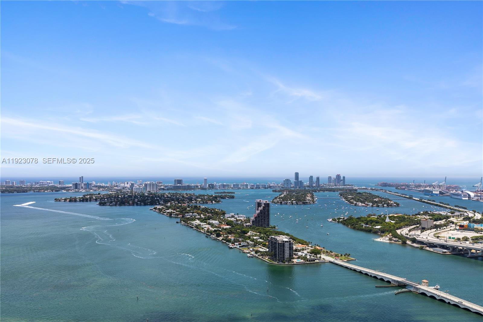 ARIA ON THE BAY CONDO - Residential