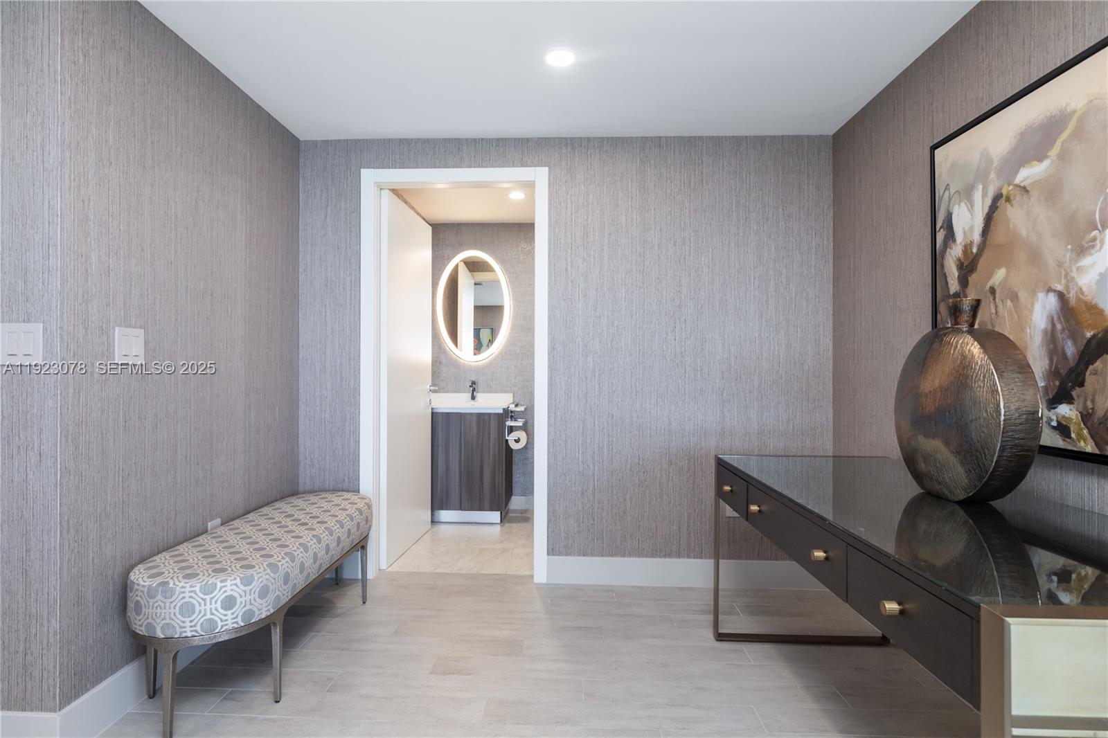 ARIA ON THE BAY CONDO - Residential