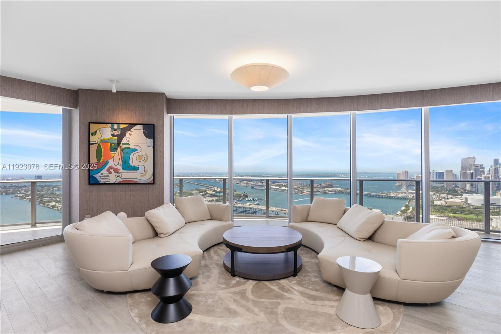 ARIA ON THE BAY CONDO - Residential