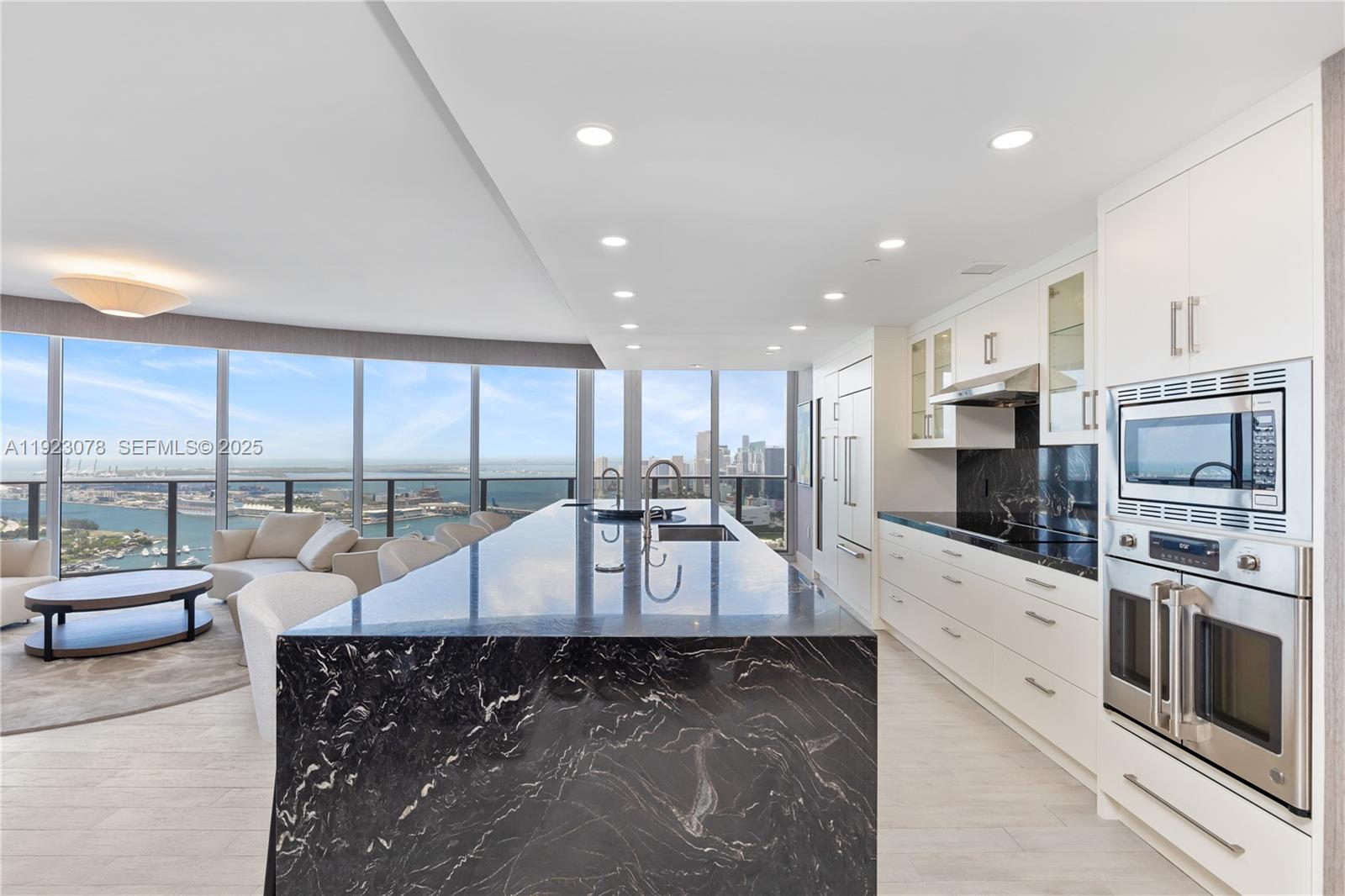 ARIA ON THE BAY CONDO - Residential