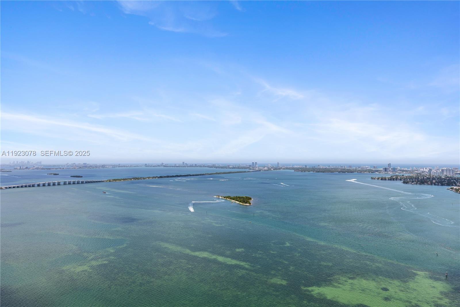 ARIA ON THE BAY CONDO - Residential