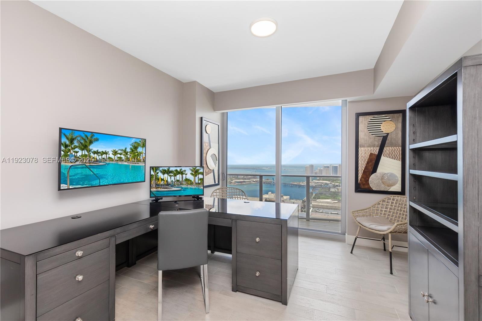 ARIA ON THE BAY CONDO - Residential