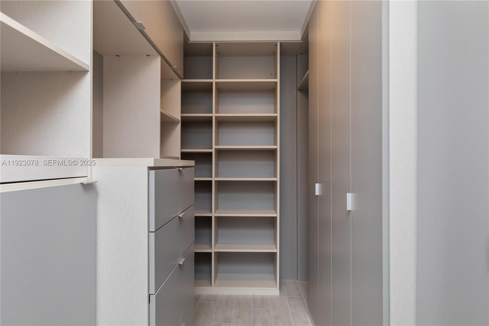 ARIA ON THE BAY CONDO - Residential