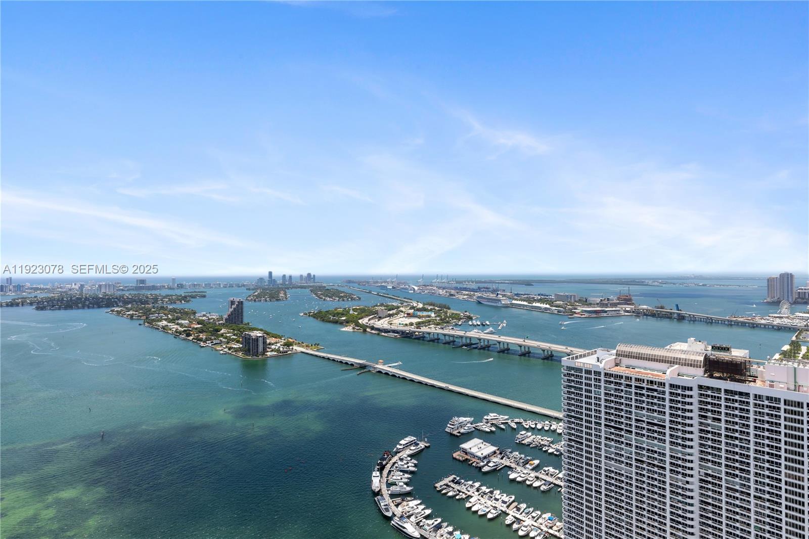 ARIA ON THE BAY CONDO - Residential