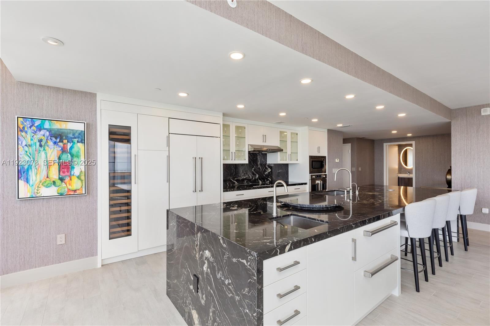 ARIA ON THE BAY CONDO - Residential