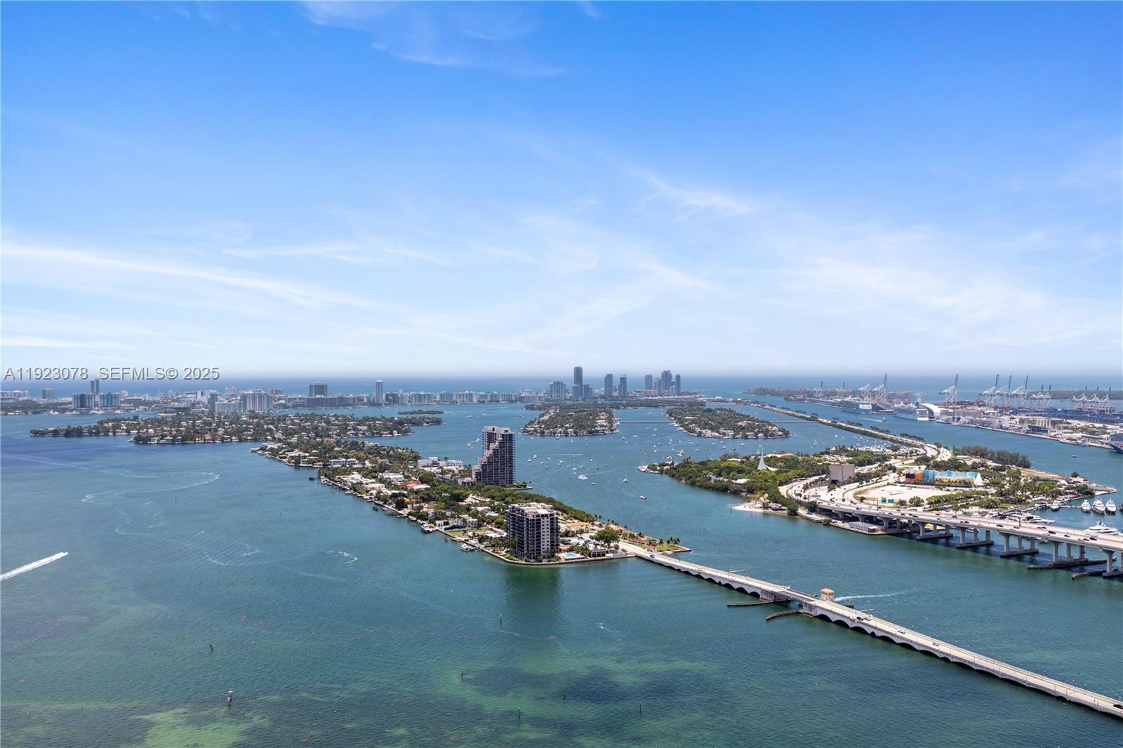 ARIA ON THE BAY CONDO - Residential