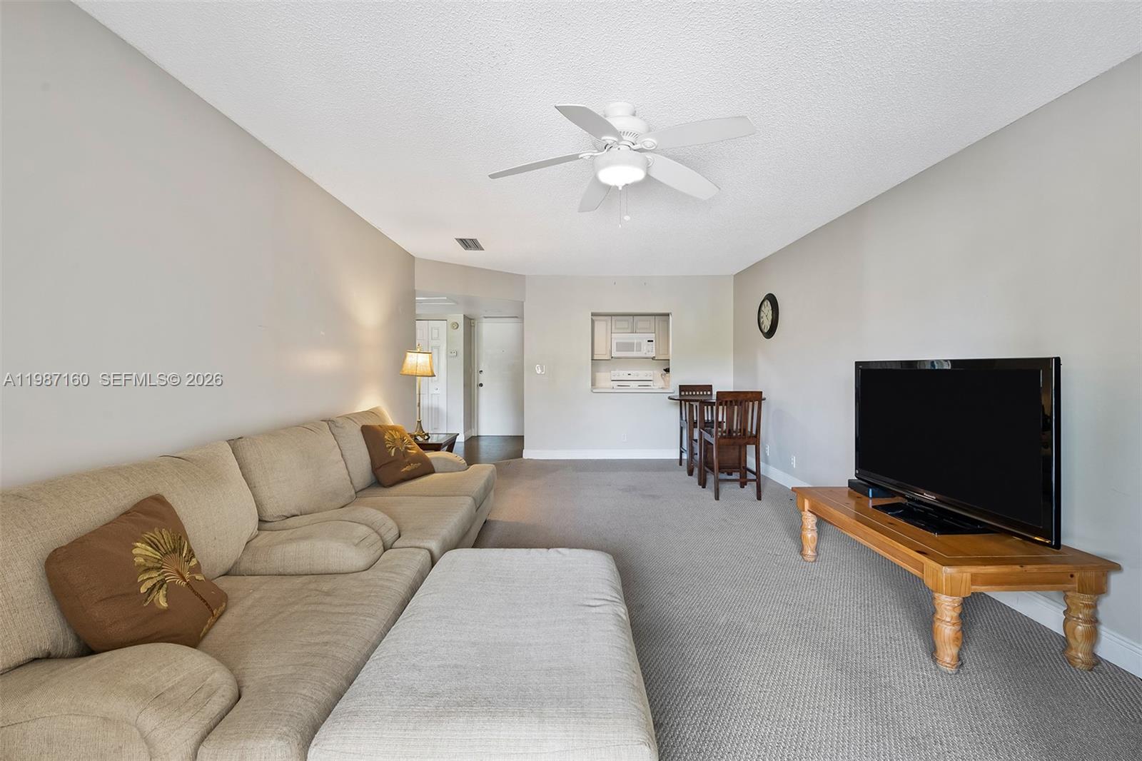 BARCELONA GARDENS 400 CON - Residential Lease