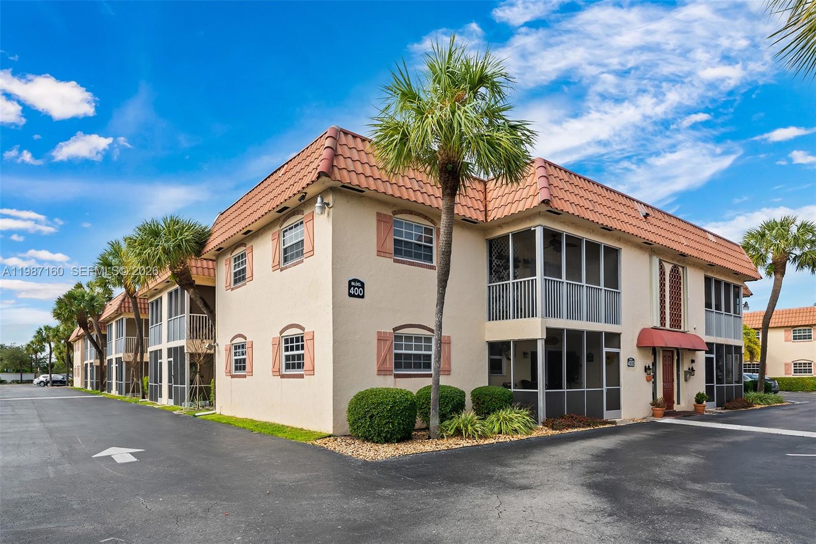 BARCELONA GARDENS 400 CON - Residential Lease