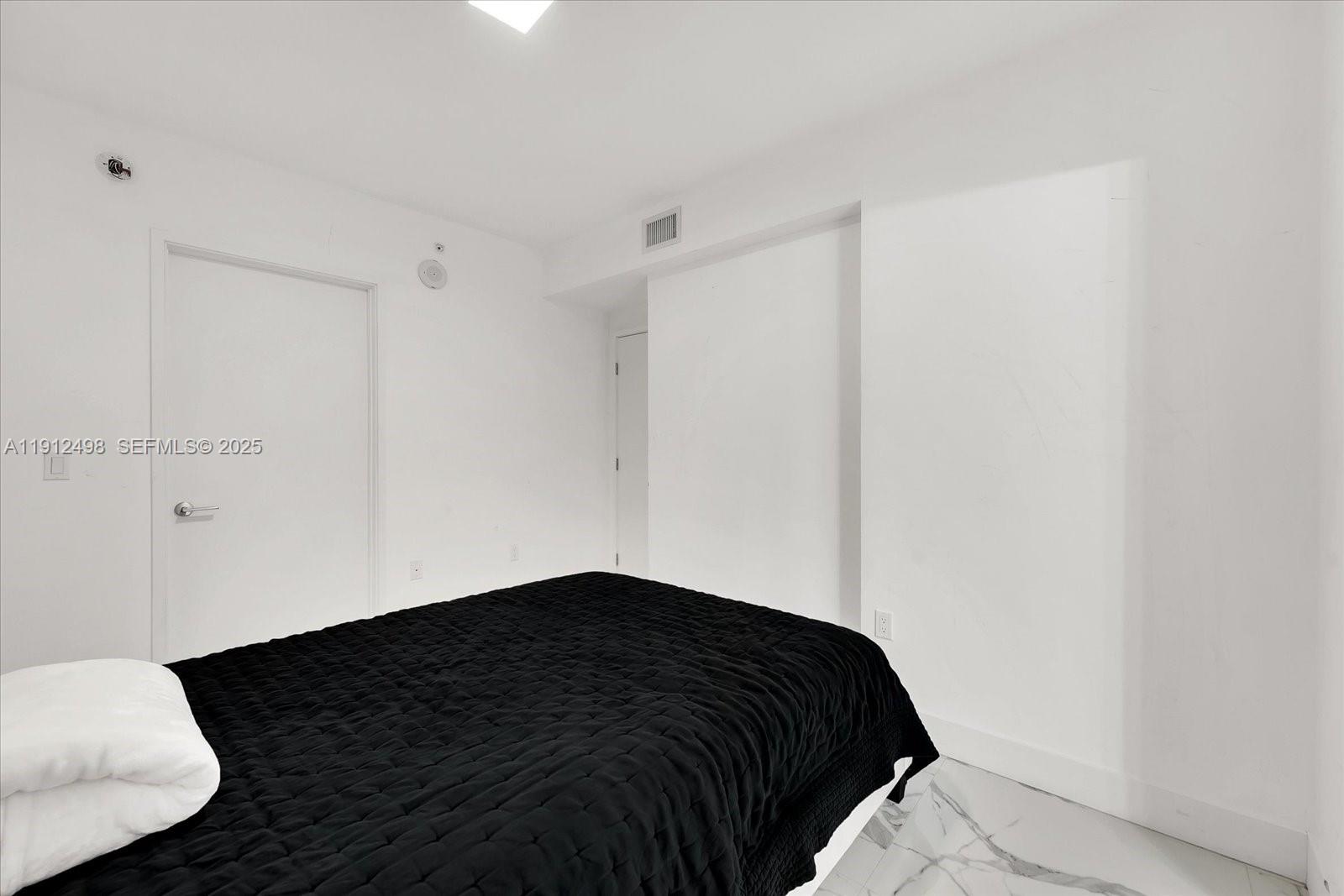 PARQUE TOWERS CONDO - Residential