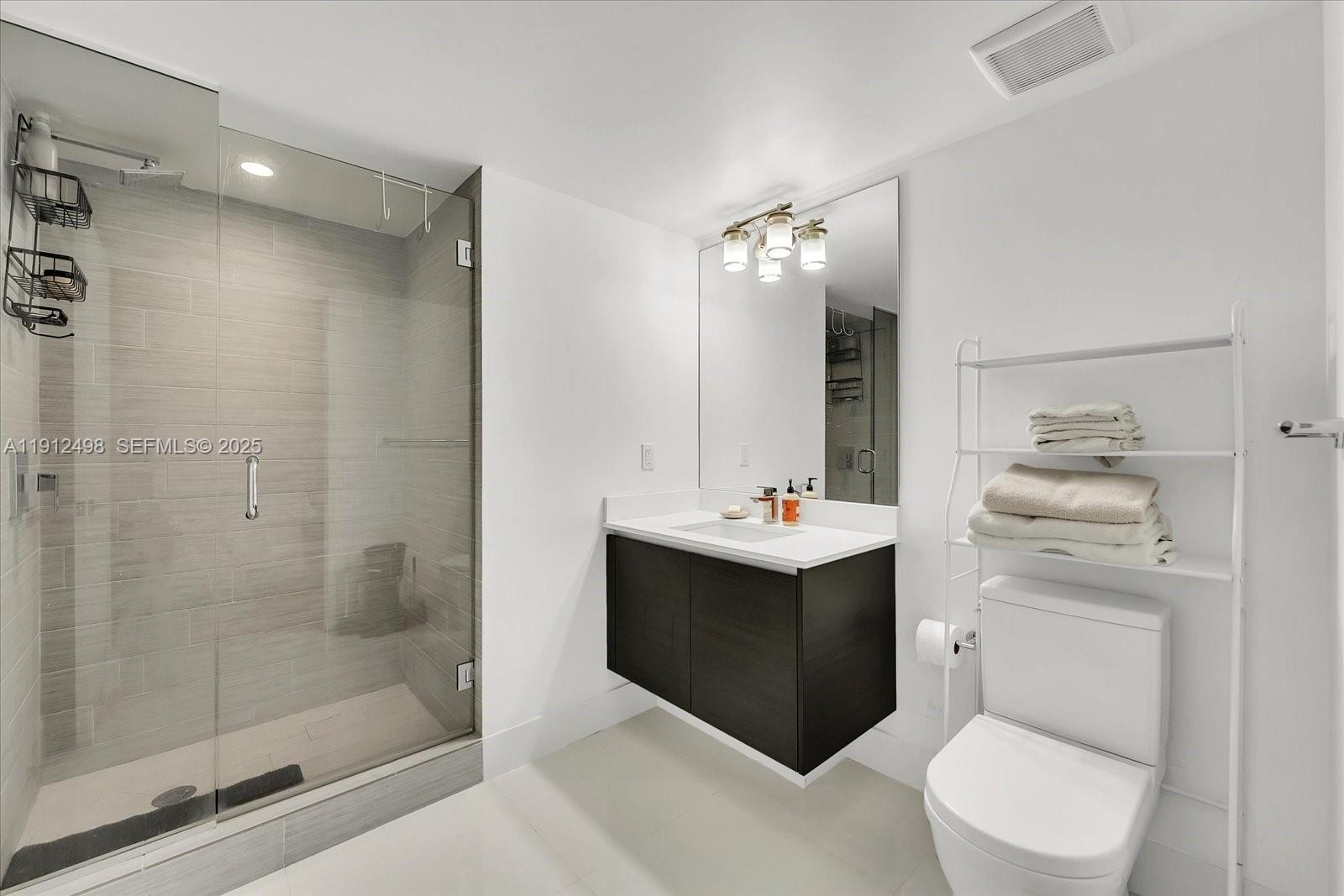 PARQUE TOWERS CONDO - Residential