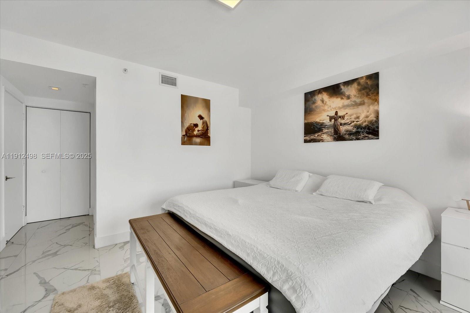 PARQUE TOWERS CONDO - Residential