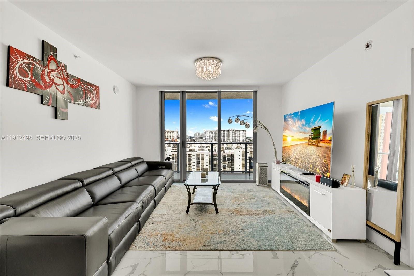 PARQUE TOWERS CONDO - Residential