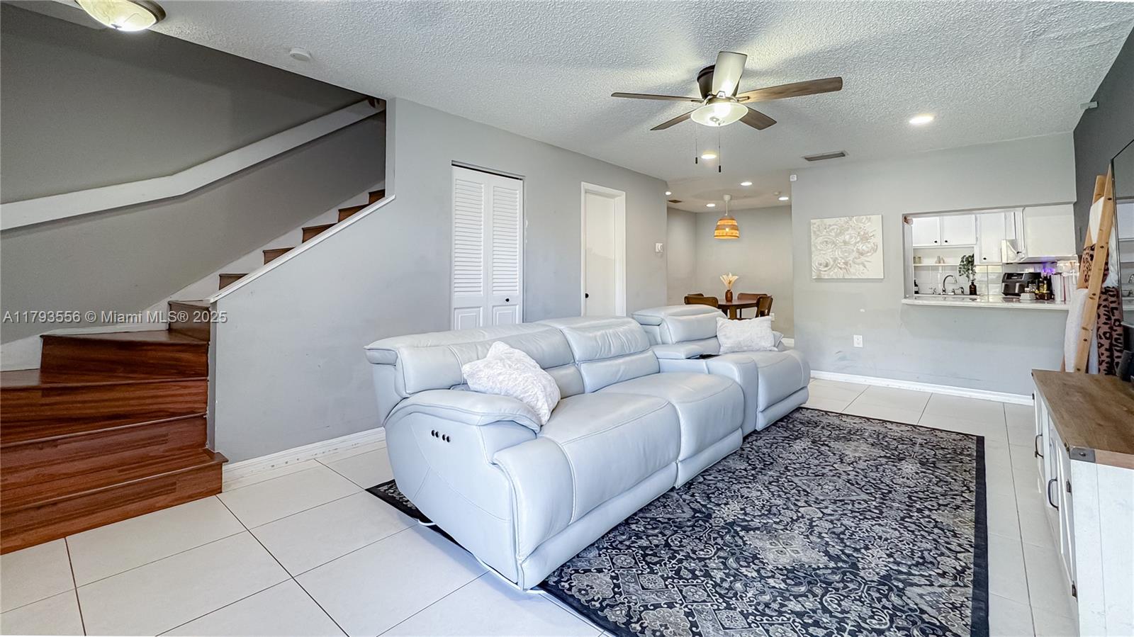 6607 Winfield Blvd A-38