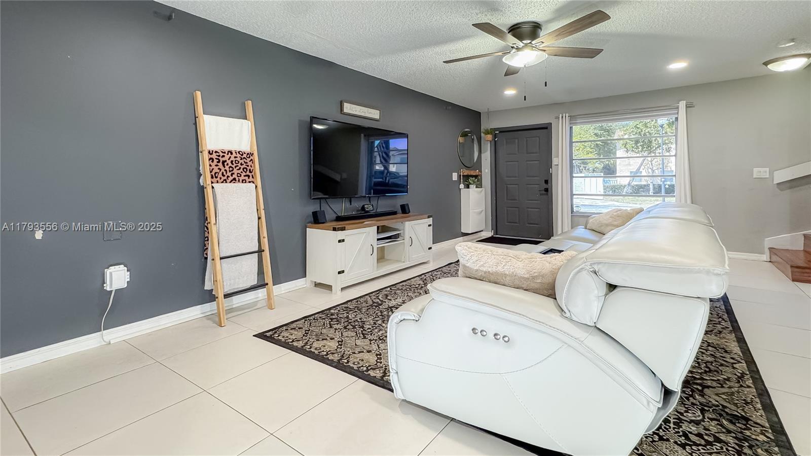 6607 Winfield Blvd A-38