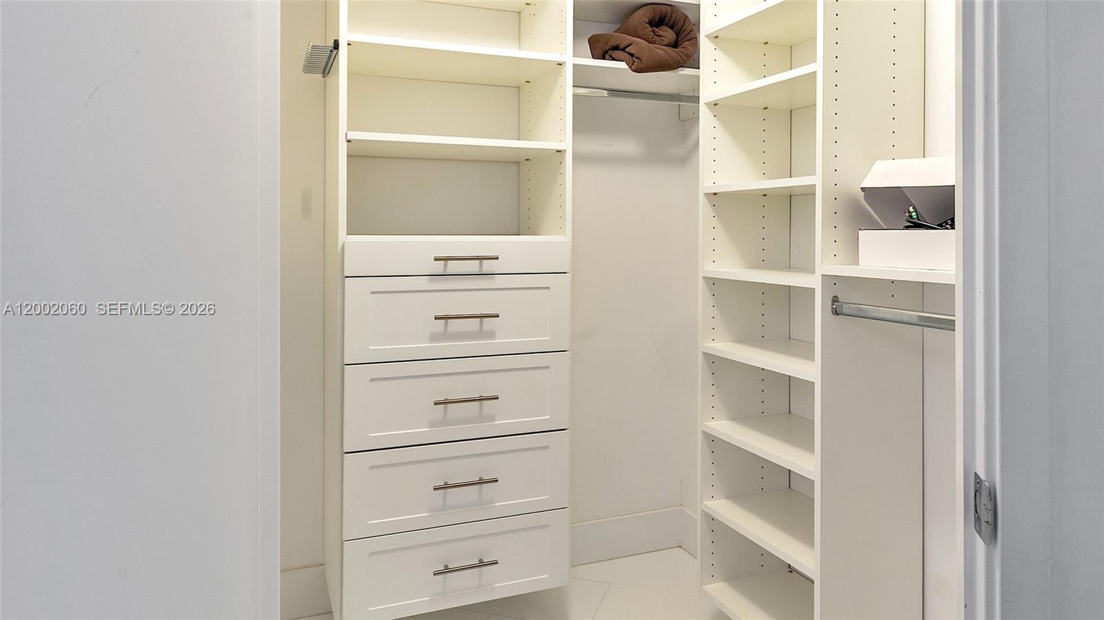 ST TROPEZ ON THE BAY II C - Residential