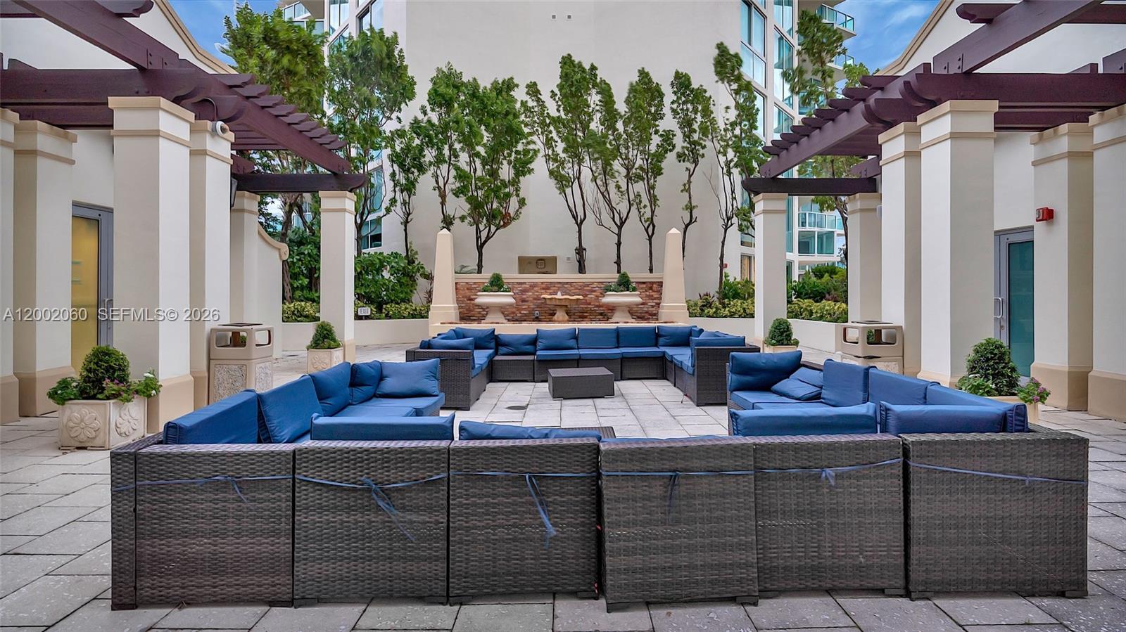 ST TROPEZ ON THE BAY II C - Residential