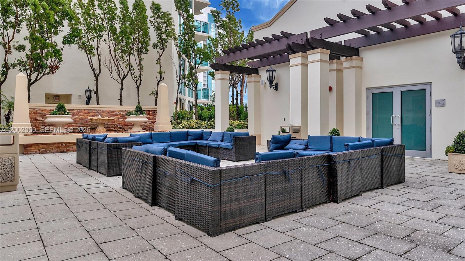 ST TROPEZ ON THE BAY II C - Residential