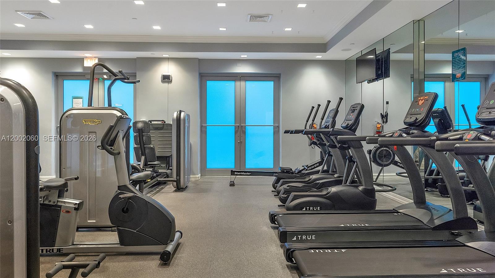 ST TROPEZ ON THE BAY II C - Residential