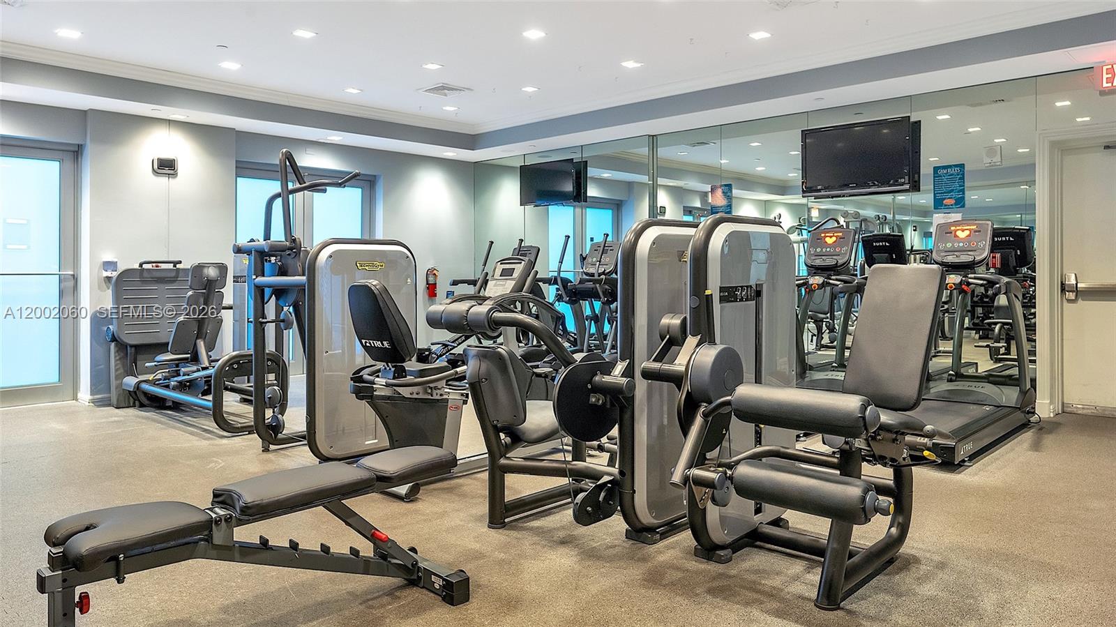 ST TROPEZ ON THE BAY II C - Residential