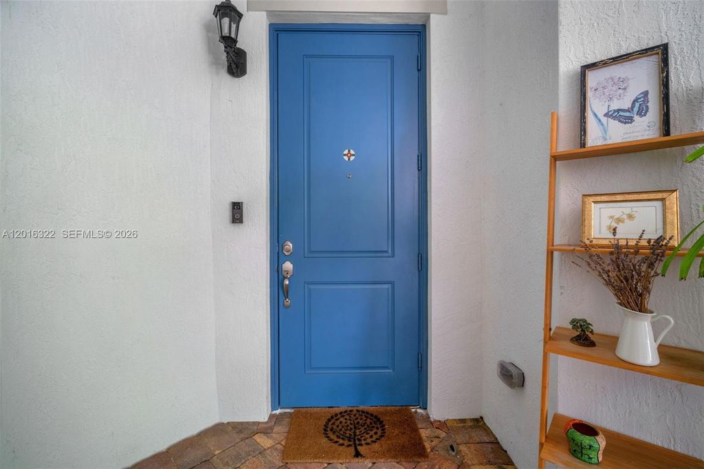 Photo of 11568 SW 13th Ln, Pembroke Pines, FL 33025 (MLS # A12016322)