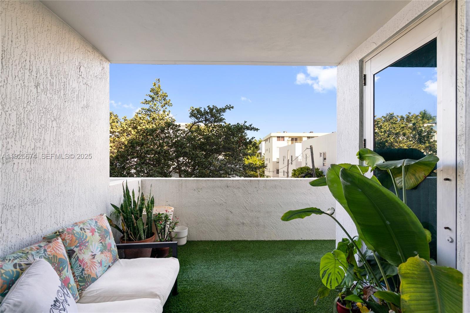 THE COSMOPOLITAN RESIDENCE - Residential