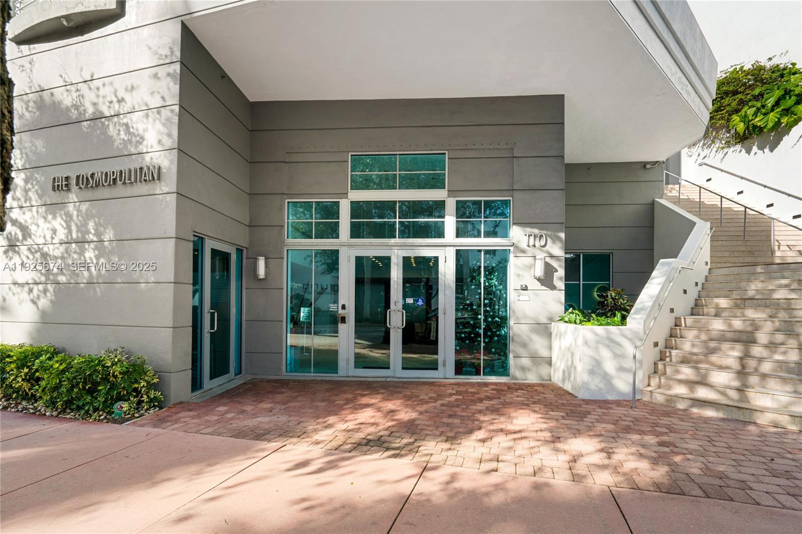 THE COSMOPOLITAN RESIDENCE - Residential