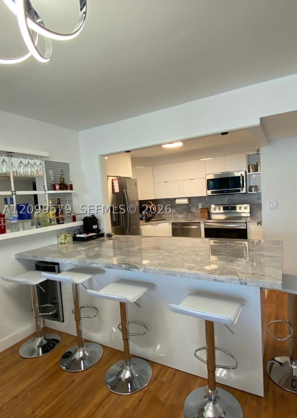 1623 Collins Ave 220