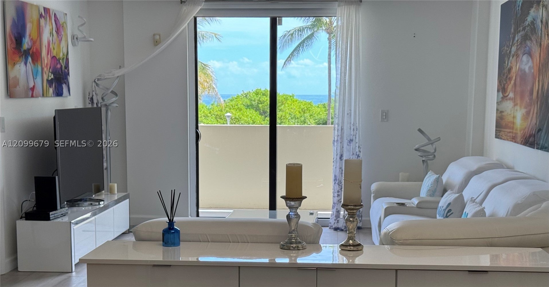 1623 Collins Ave