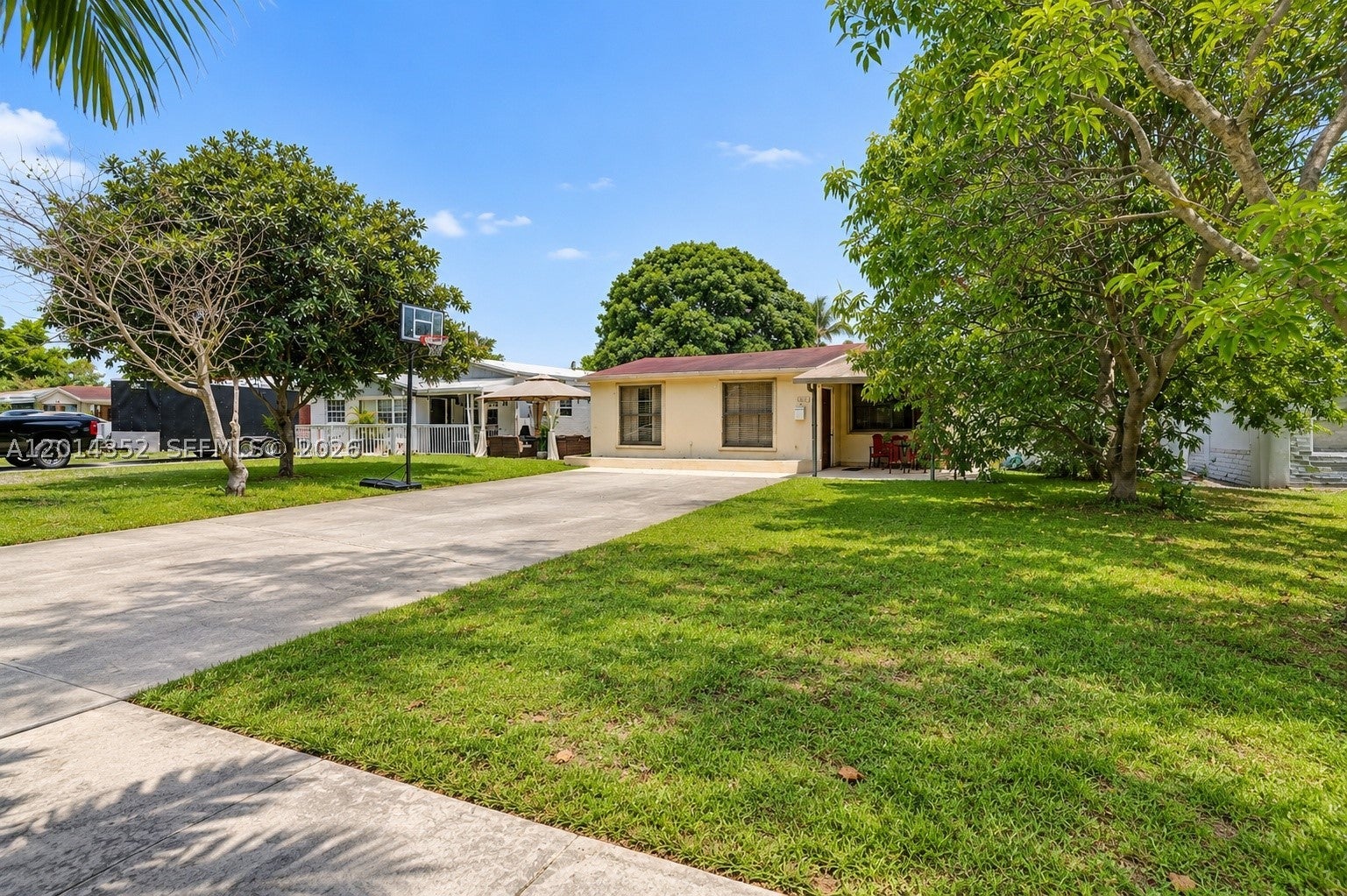 1379 NE 177th St, North Miami Beach FL 33162
