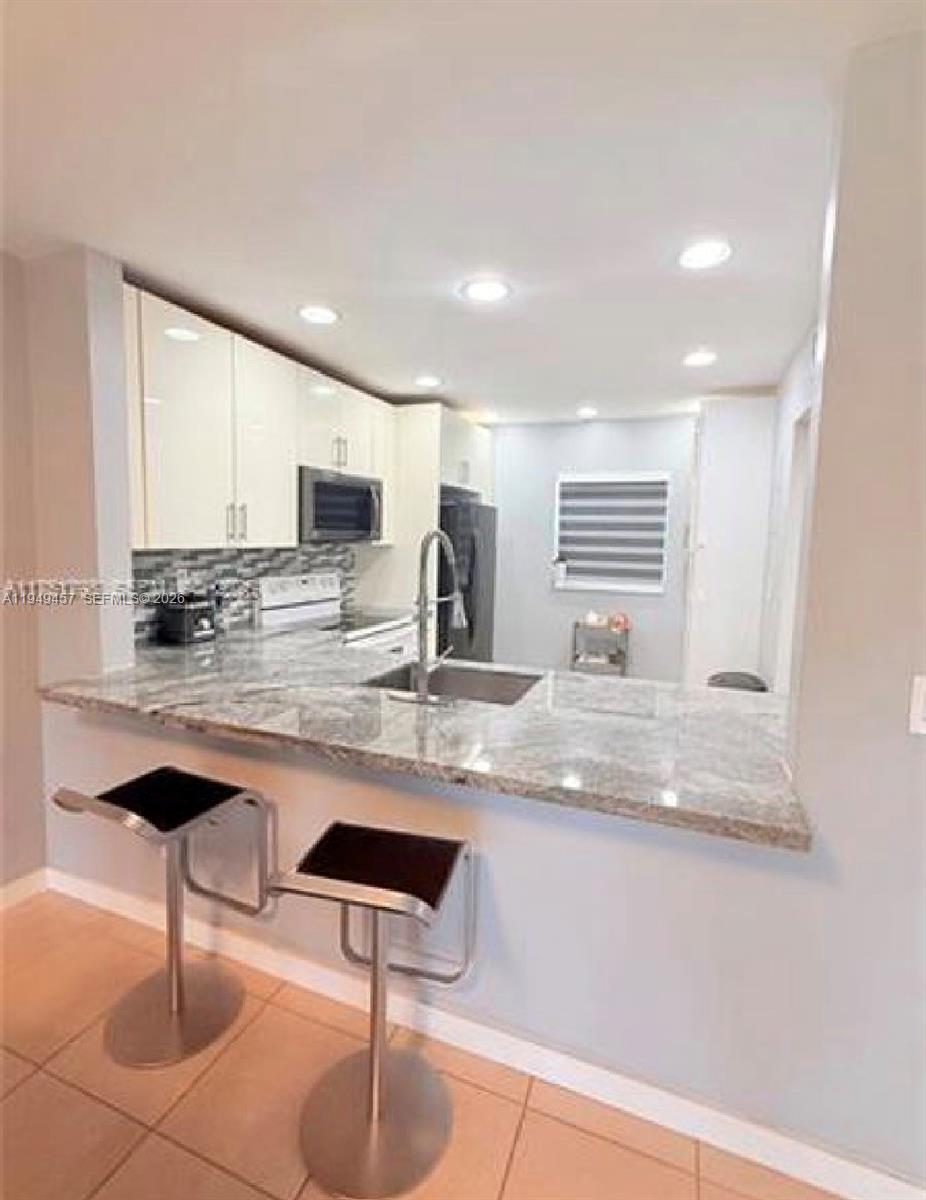 JACARANDA VILLAS NO 2 CON - Residential