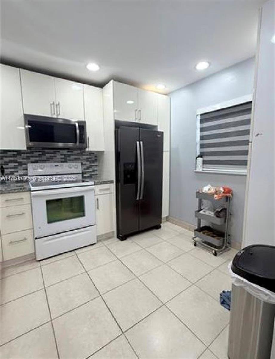 JACARANDA VILLAS NO 2 CON - Residential