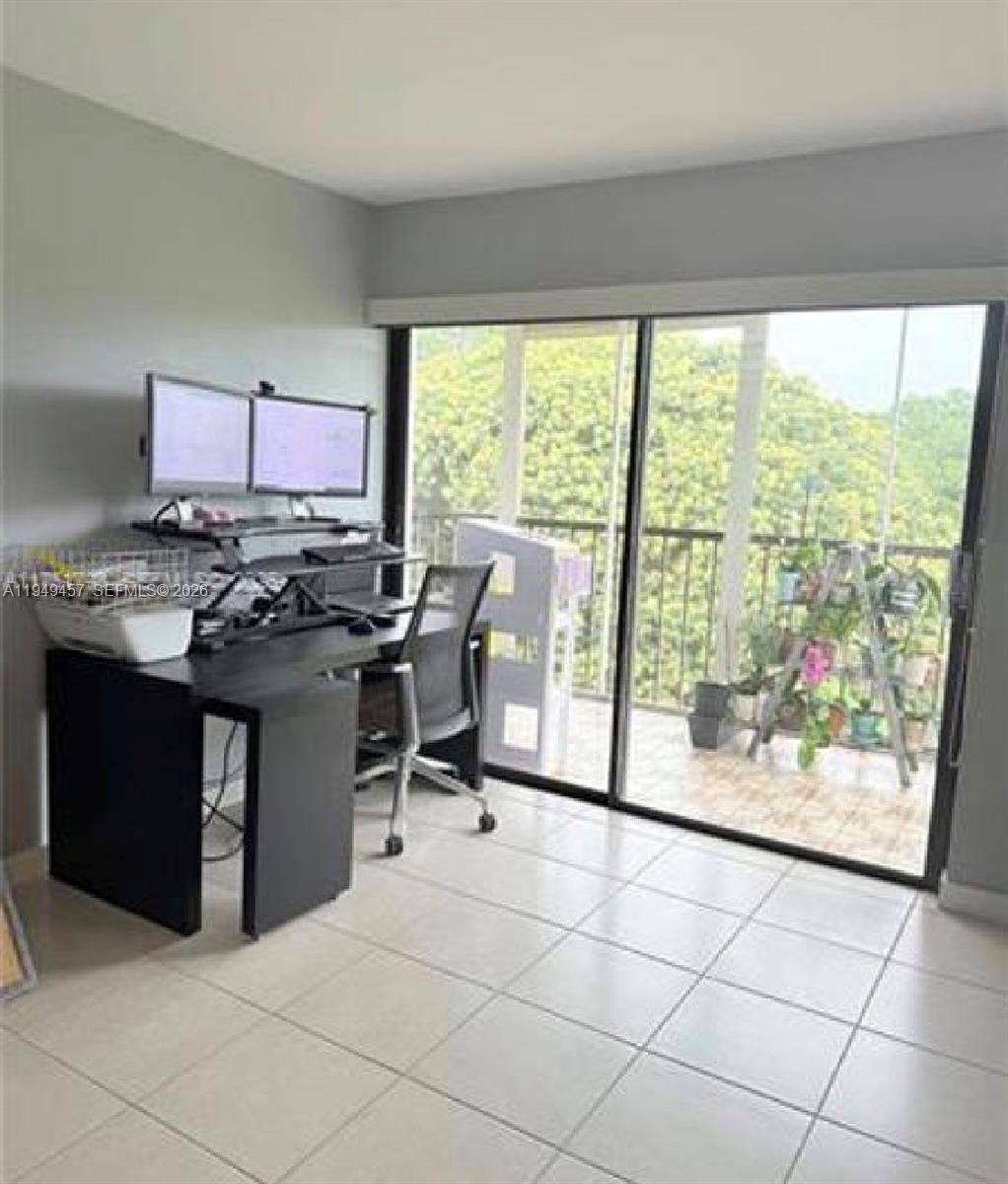 JACARANDA VILLAS NO 2 CON - Residential