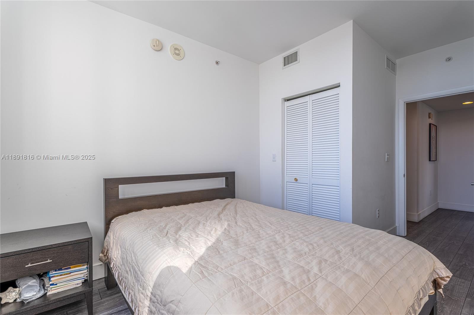 VIZCAYNE SOUTH CONDO - Residential