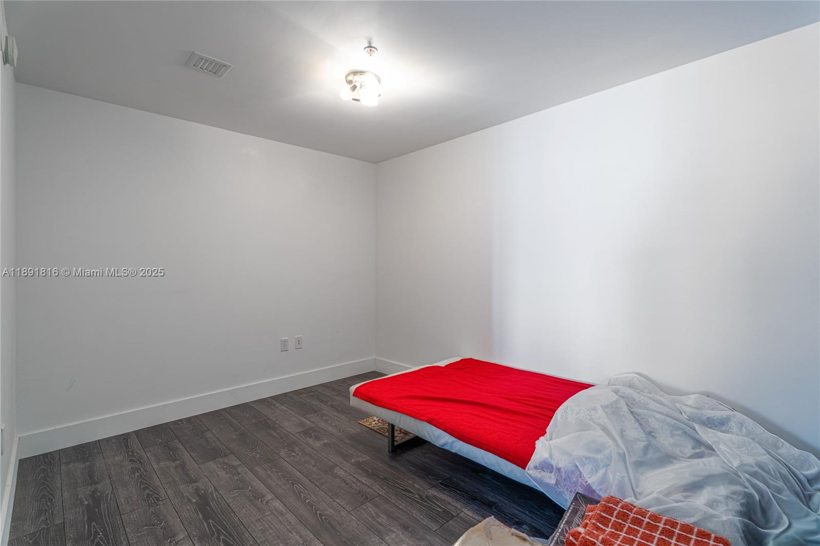 VIZCAYNE SOUTH CONDO - Residential