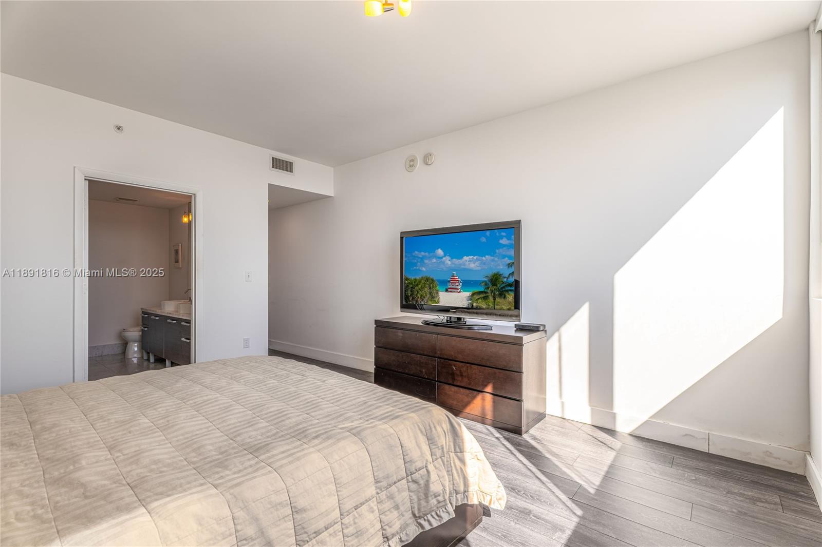 VIZCAYNE SOUTH CONDO - Residential