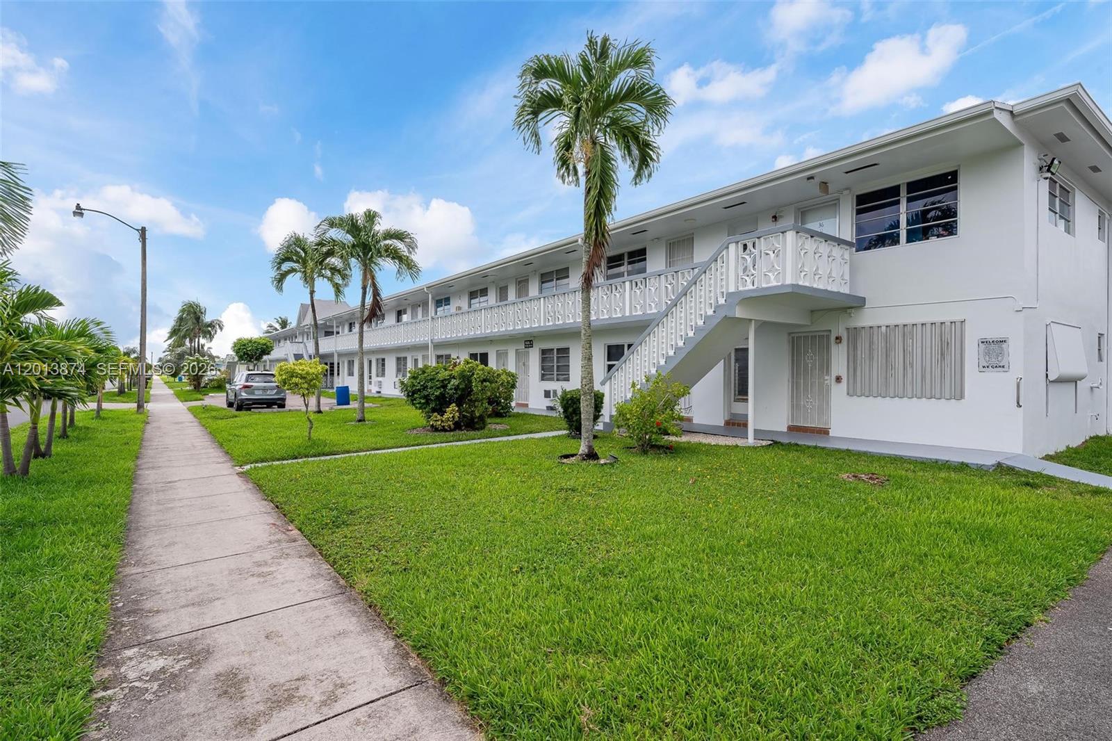 50 NW 204th St H7, Miami Gardens FL 33169
