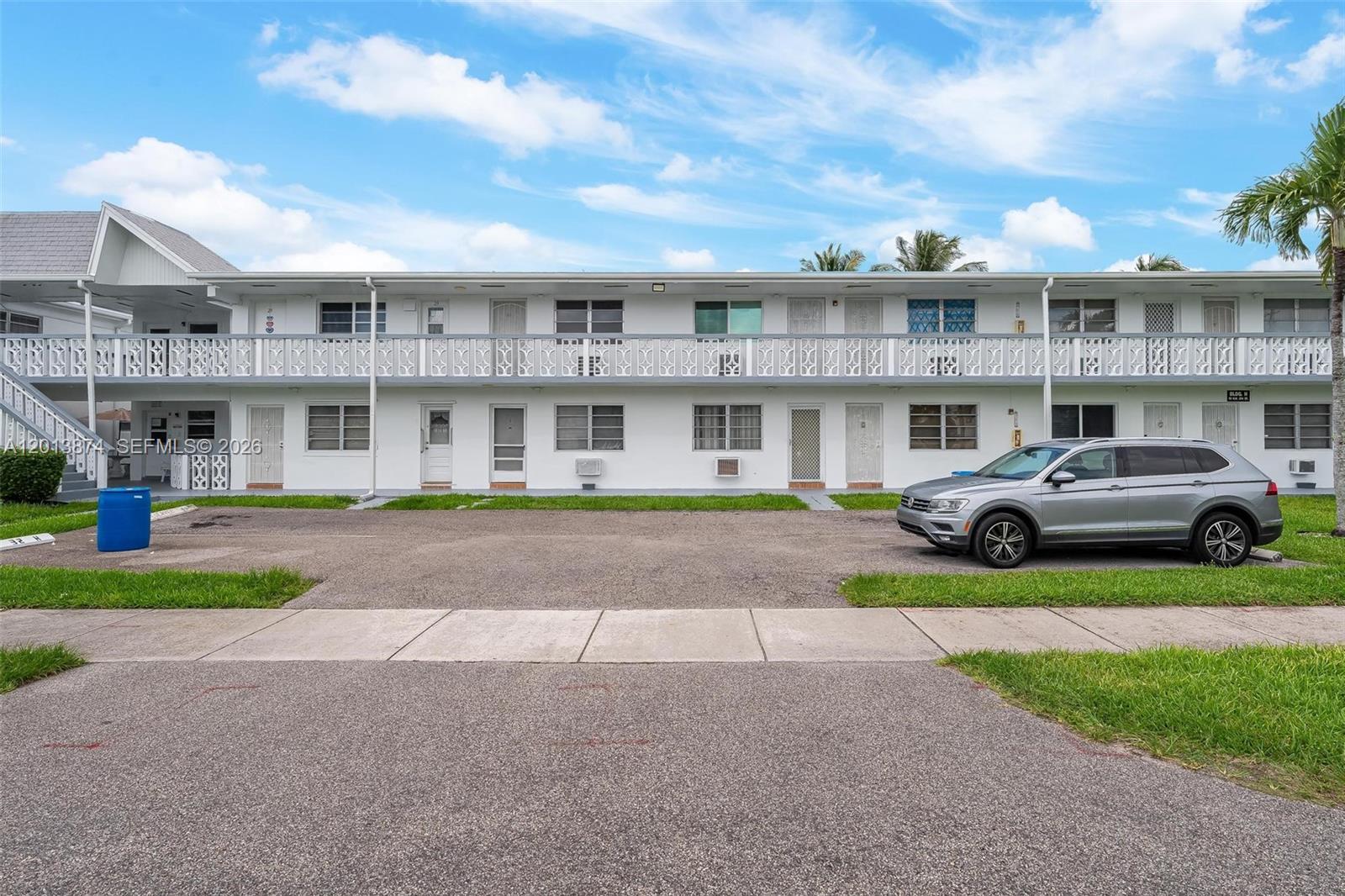 50 NW 204th St