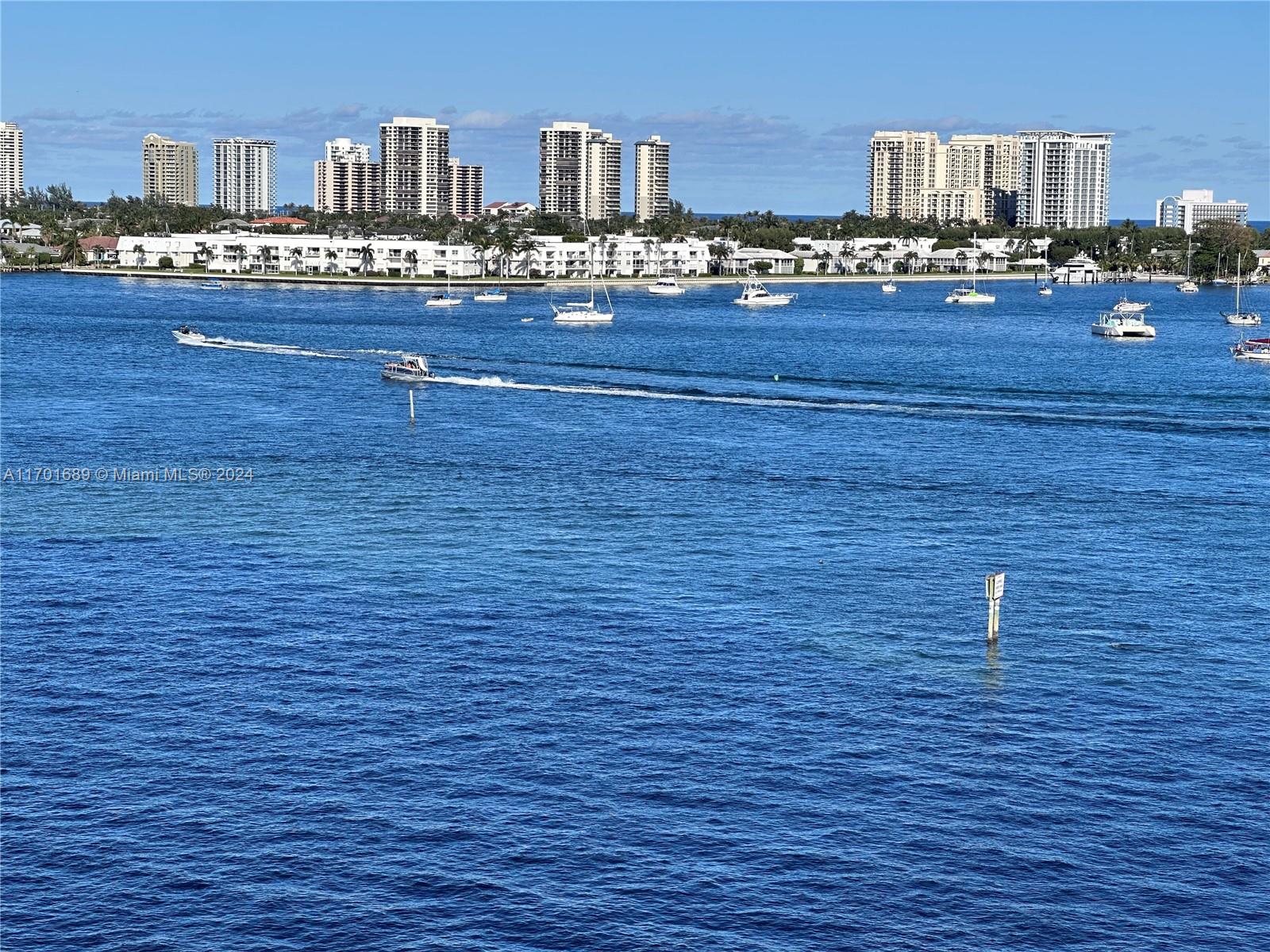 Fantastic views of the Intracoastal Waterway and the Atlantic Ocean. Sip and sit and watch the boat traffic and beautiful sunrises. Wake up every morning in paradise. Close to beautiful beaches, restaurants, shopping, mass transportation and airports. Full amenity building with active social activities.Available short or long term rental