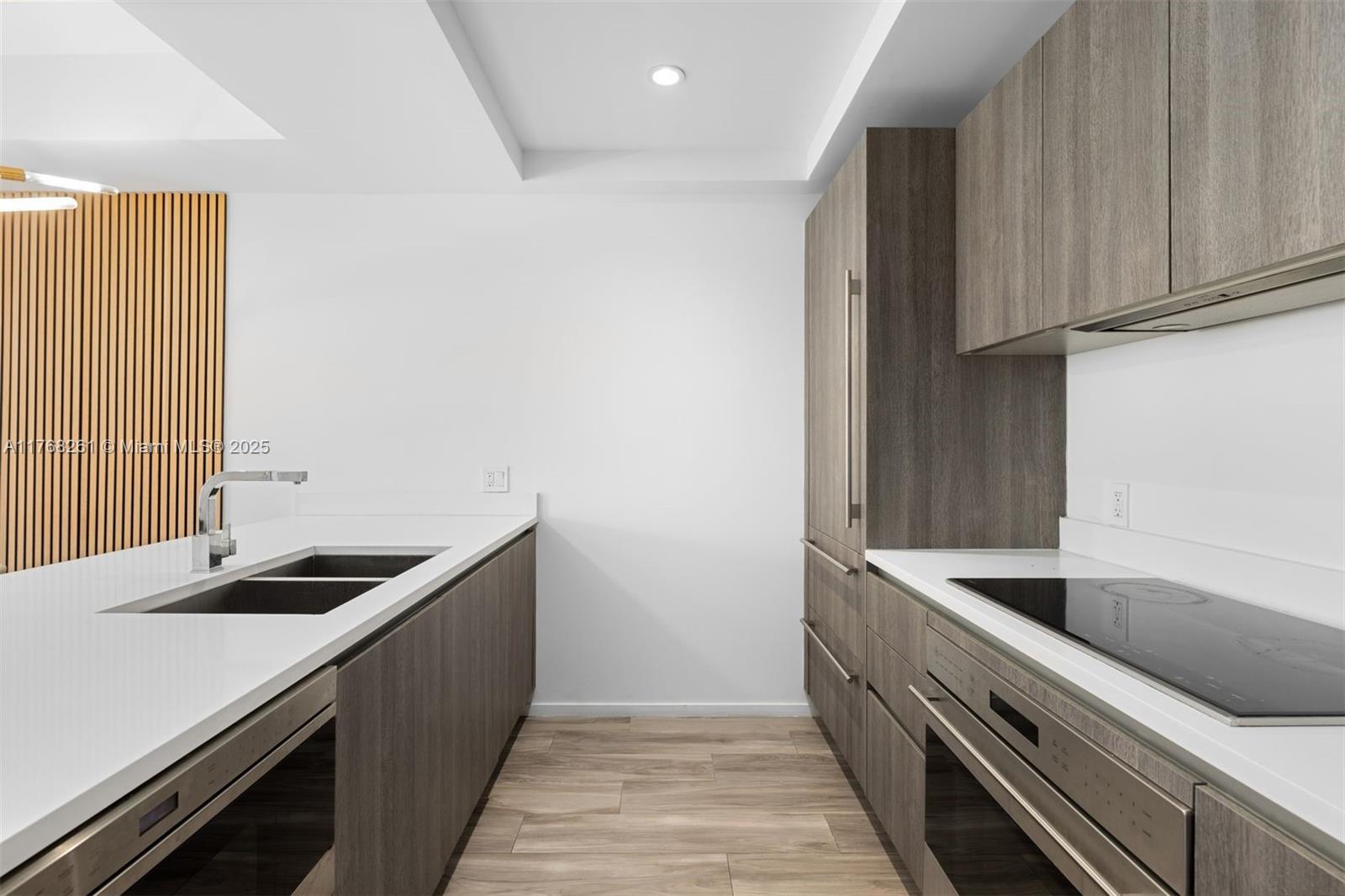 801 SMA RESIDENCES CONDO - Residential