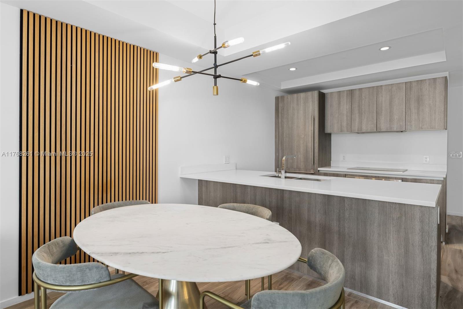 801 SMA RESIDENCES CONDO - Residential