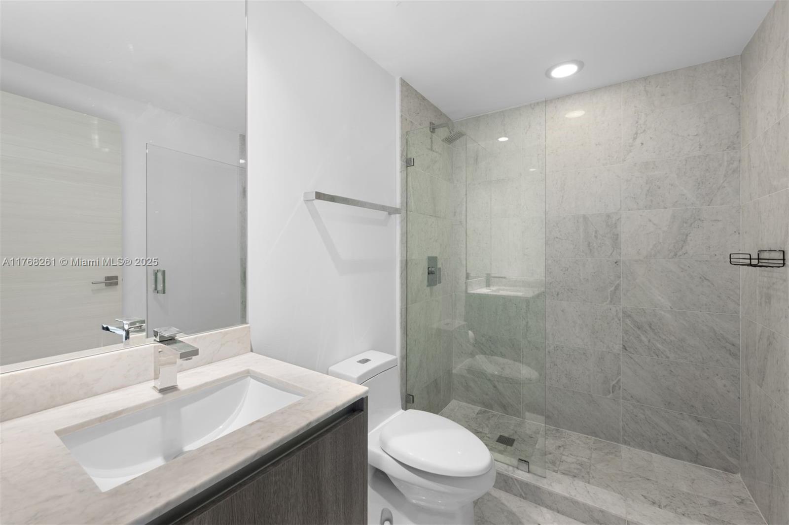 801 SMA RESIDENCES CONDO - Residential