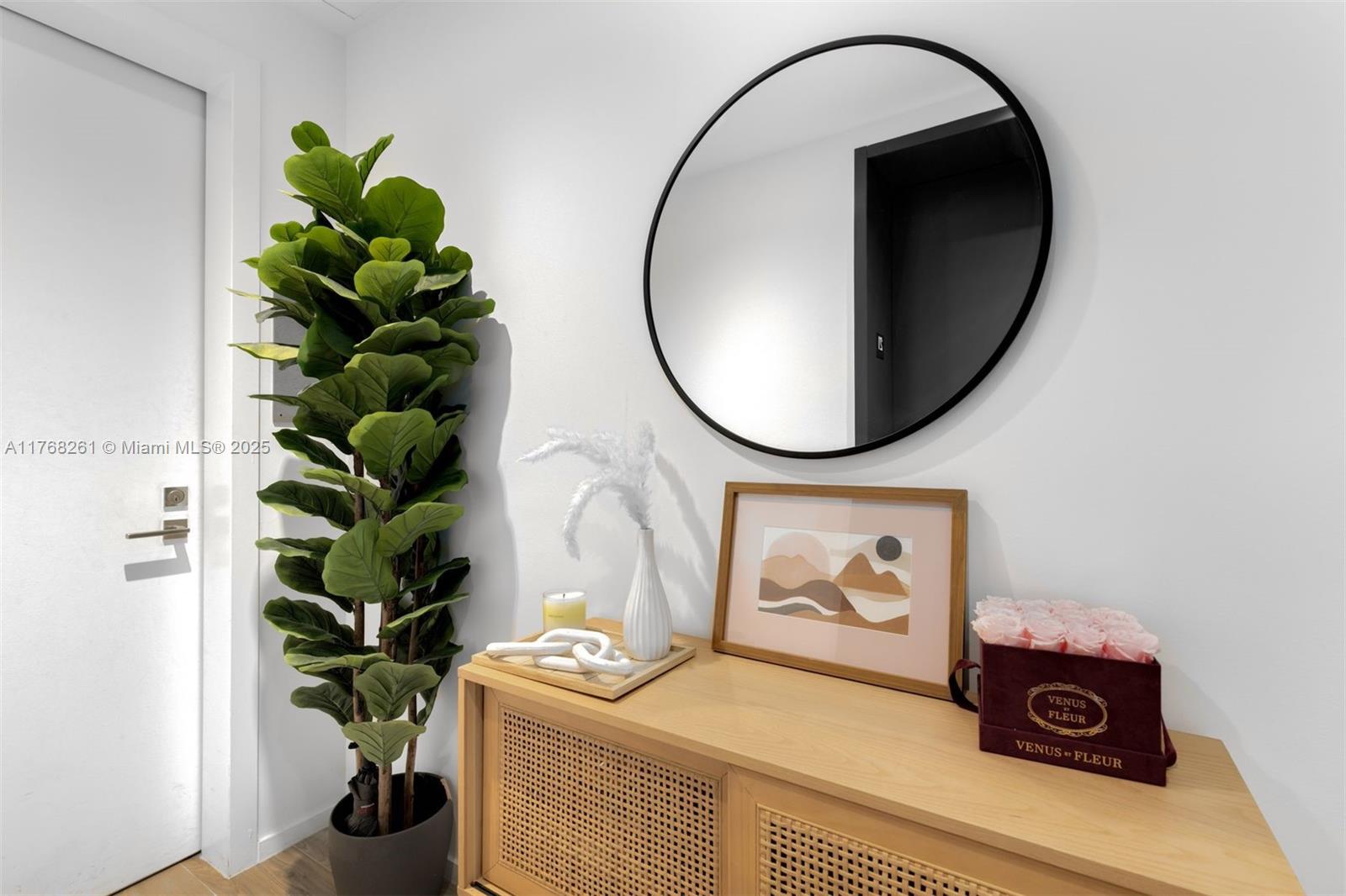 801 SMA RESIDENCES CONDO - Residential