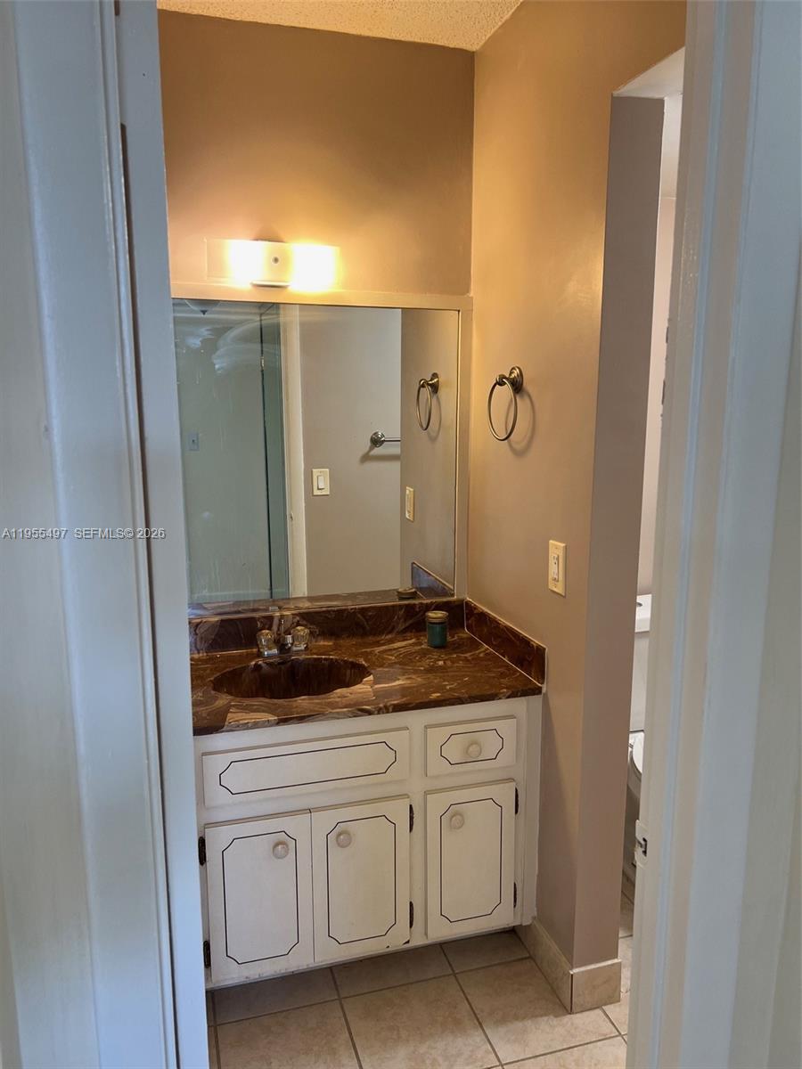 LA CASTELLANA CONDO - Residential