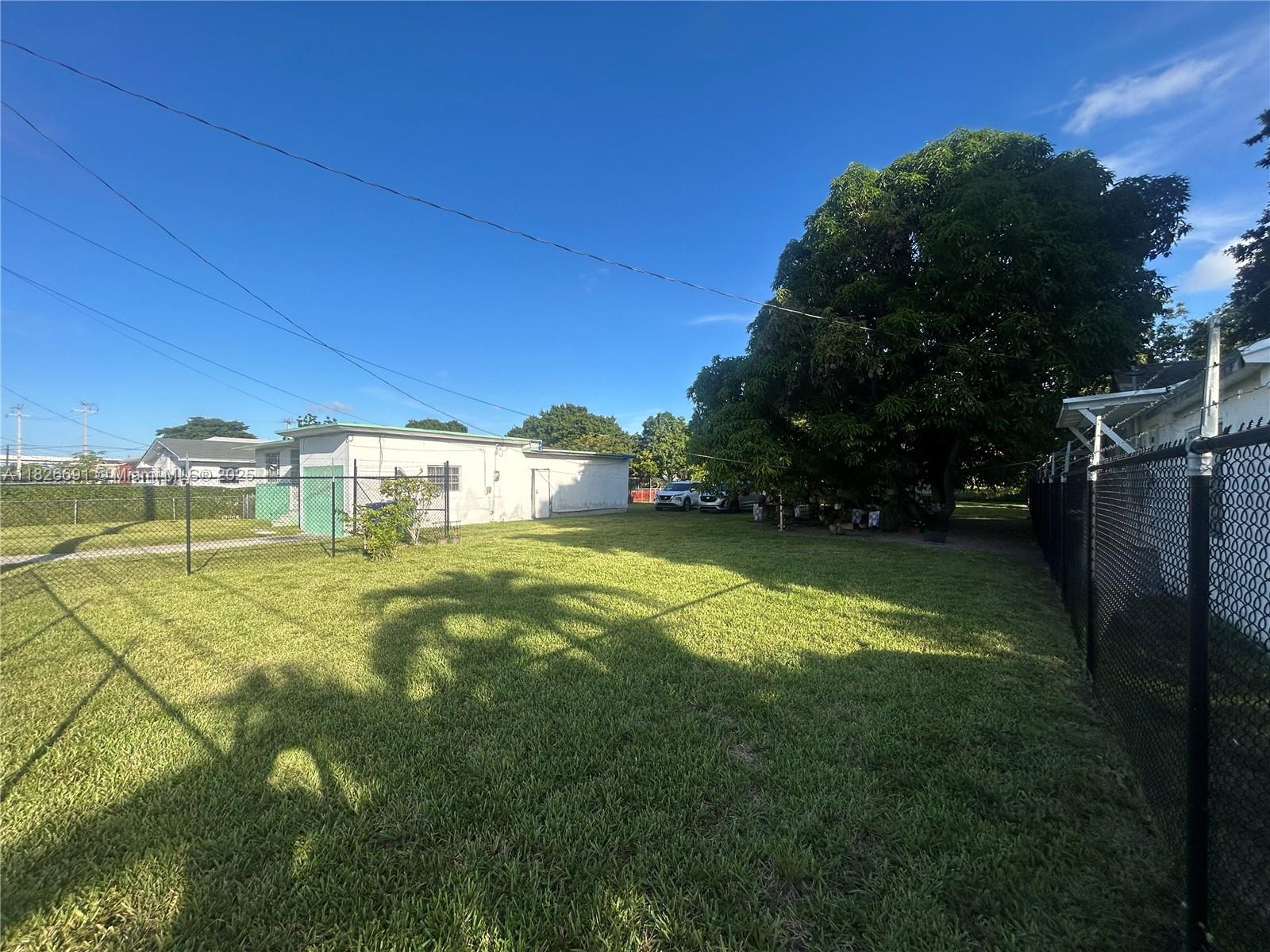 2944 NW 61st St, Miami, FL, 33142/$450,000 2 2944 NW 61st St